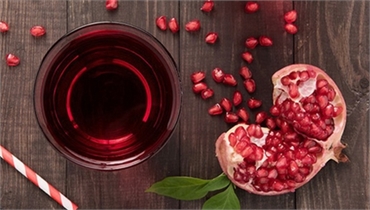 By regularly drinking pomegranate juice, you will gain these incredible benefits.